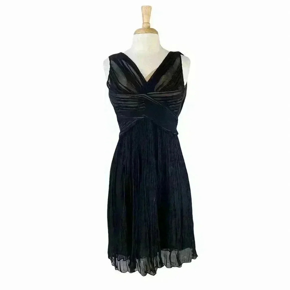BCBGMaxazria‎ Dress Size 0 Women's Black Silk Ruched V-Neck Cocktail Midi Party - Picture 1 of 8